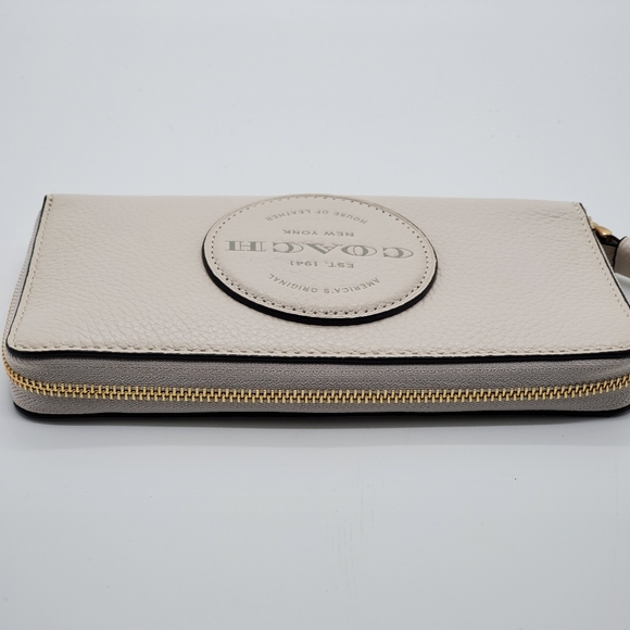 Coach Wallet Leather Zip Around New - Picture 6 of 9